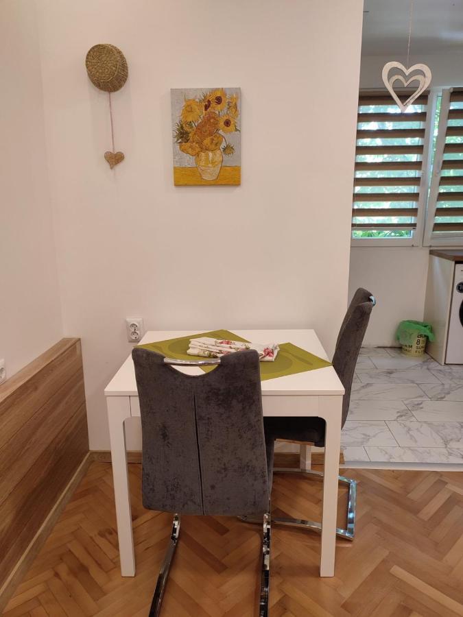 Desafinado Appartement Burgas Stad Buitenkant foto